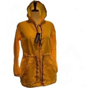 Boohoo brand Hooded Jacket‎ Full Zip Windbreaker Yellow
Size Medium NWT